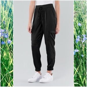 🌿 3 for $17 • Satin Hollister Joggers